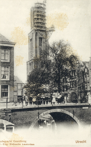 1632 Gezicht op de Oudegracht Tolsteegzijde te Utrecht met op de voorgrond de Gaardbrug en op de achtergrond de Domtoren.